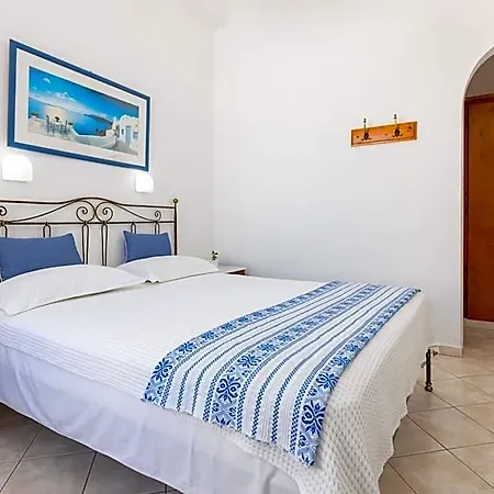 Dina Hotel