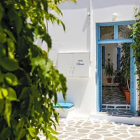 Hotel Dina *
