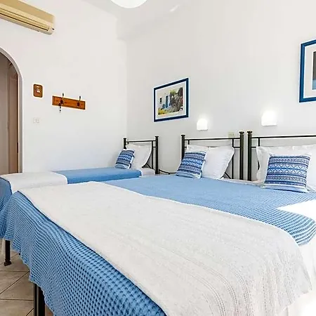 Dina Hotel *