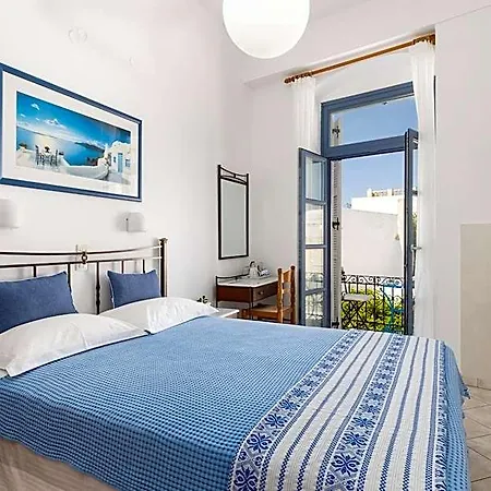Dina Parikia (Paros)